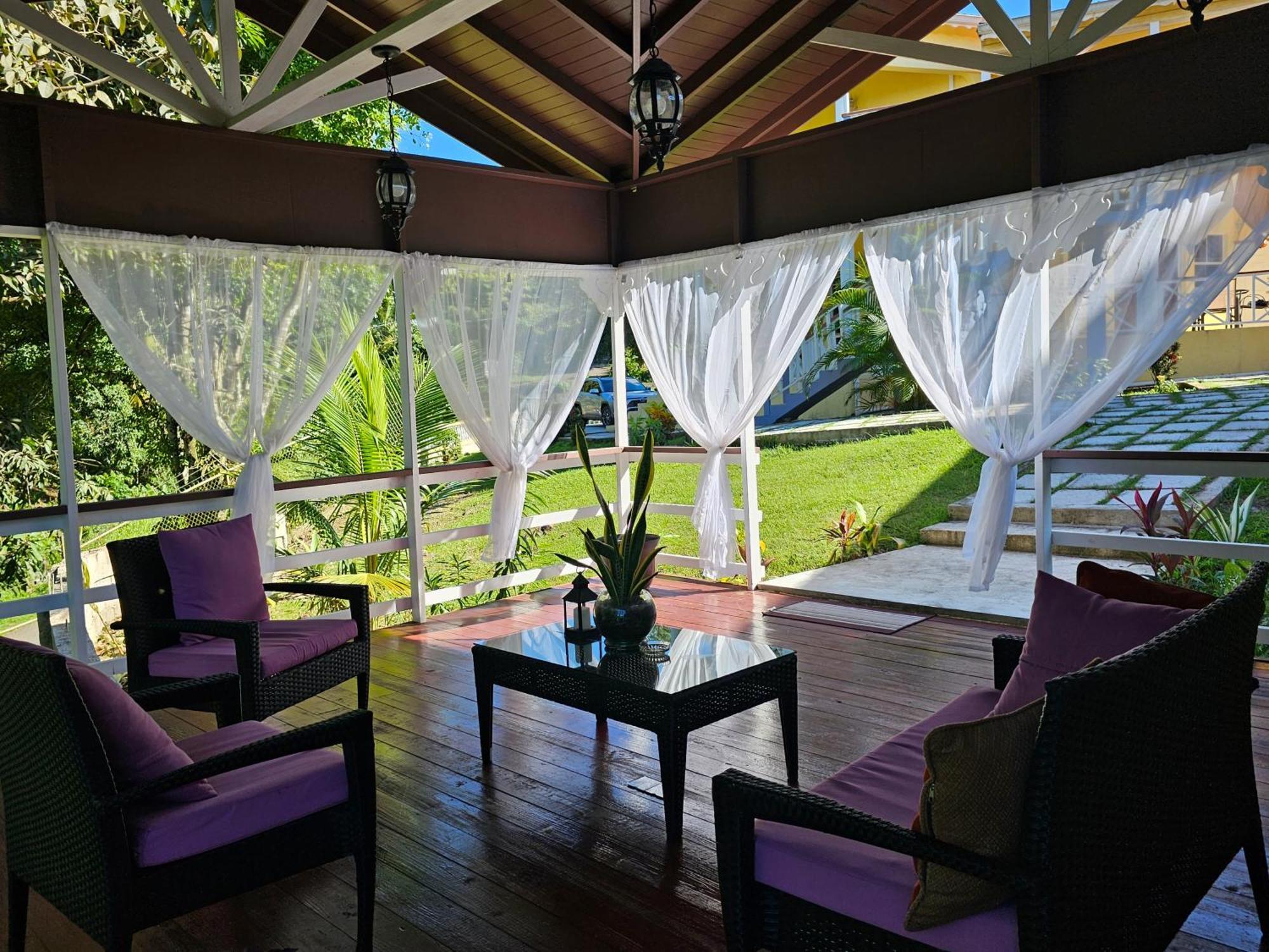 דירות Anse La Raye Royal Escape - 2 מראה חיצוני תמונה